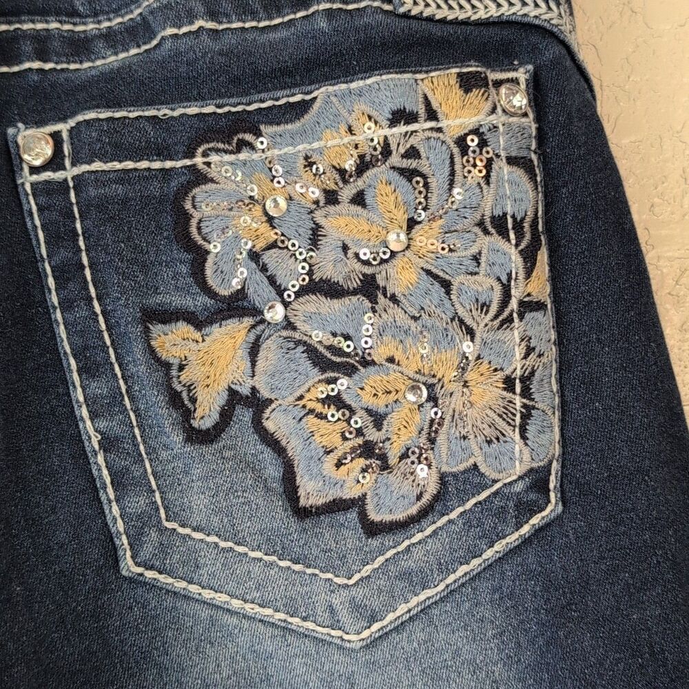 Rebel Jeans Women's 9/27 Distressed Jewel Flower Detail Wide Leg Mid Rise Dark - Picture 9 of 15